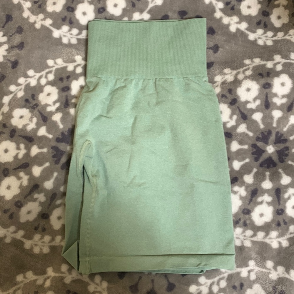 NVGTN shorts